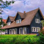 Производство и строительство домов из клееного бруса