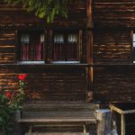 Строительство деревянных домов из клееного бруса и оцилиндрованного бревна